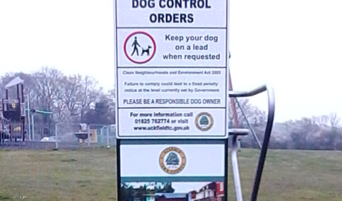 Dog bag dispenser at Ridgewood Recreation Ground